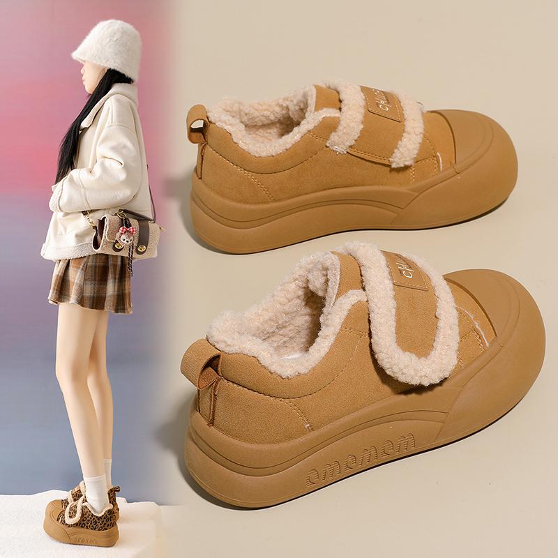 Winter 2026 New Velvet Genuine Leather Beanie Shoes Women Flat Large Size Women Casual Shoes Women Sneakers