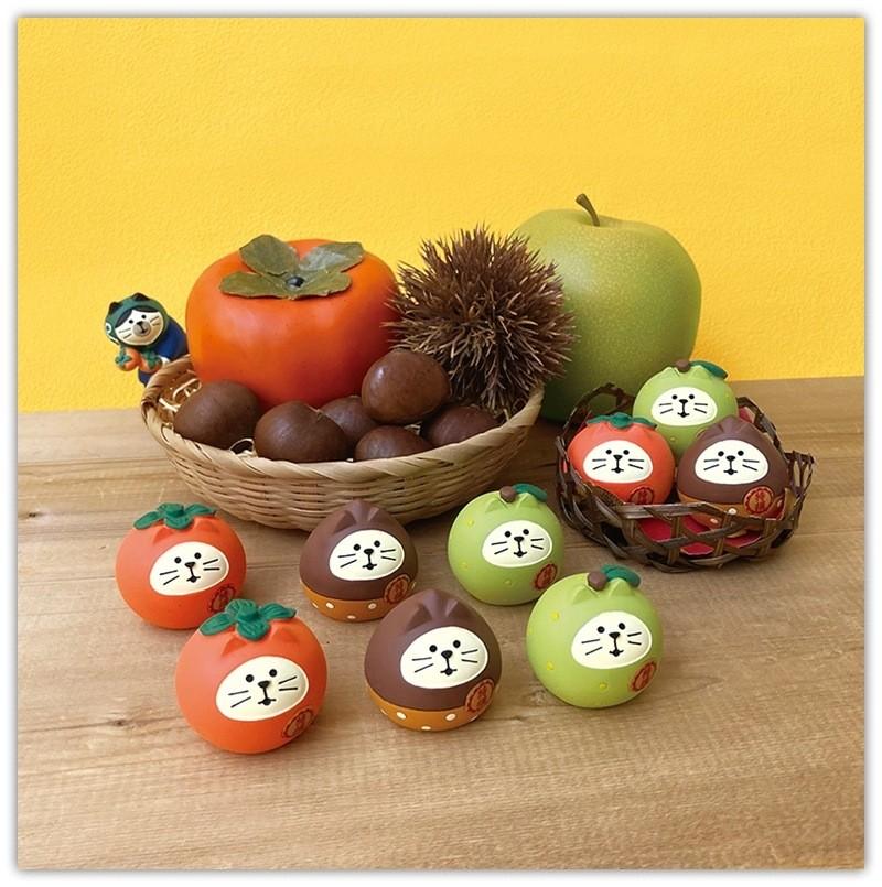 Autumn Harvest Resin Cat Figurine With Cute Cartoon Design For Gift And Collection