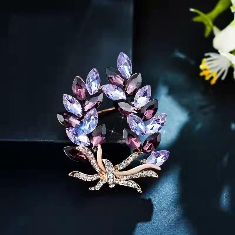 Elegancka Fioletowa Broszka z Kwiatem dla Kobiet Dziewcząt Moda Ubrania Akcesoria do Garnituru Biżuteria Prezenty
