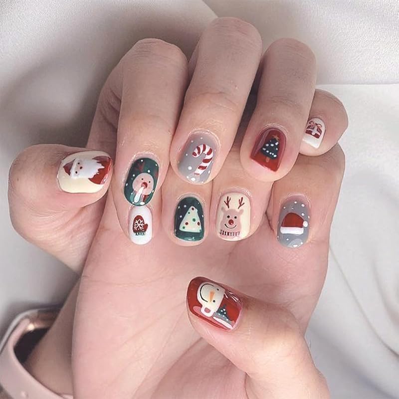Cute Snowflake Deer Fake Nails Short Square Christmas Press On Nails with Heart Glue On Nails Glossy Winter Xmas Acrylic Stick On Nails for Women DIY