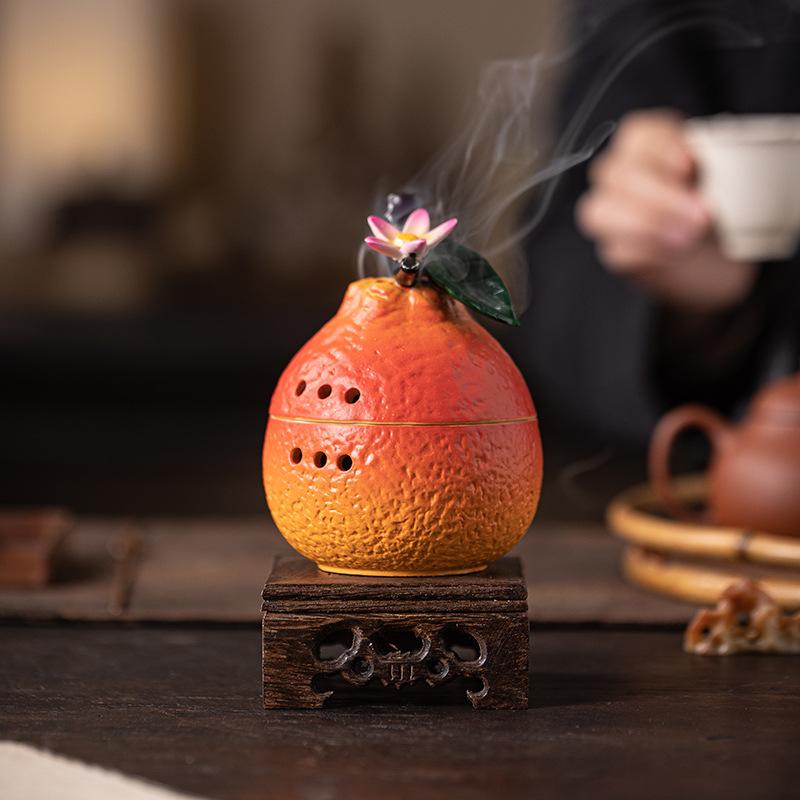 New Creative Fruit Pear Incense Burner Household Indoor Aromatherapy Burner Sandalwood Burner Pan Incense Burner Ceramic Ornament