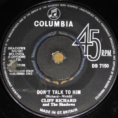 Disco de 7 pulgadas CLIFF RICHARD & THE SHADOWS - Don't Talk To Him DB7150 Columbia 1963 Reino Unido Rock Usado