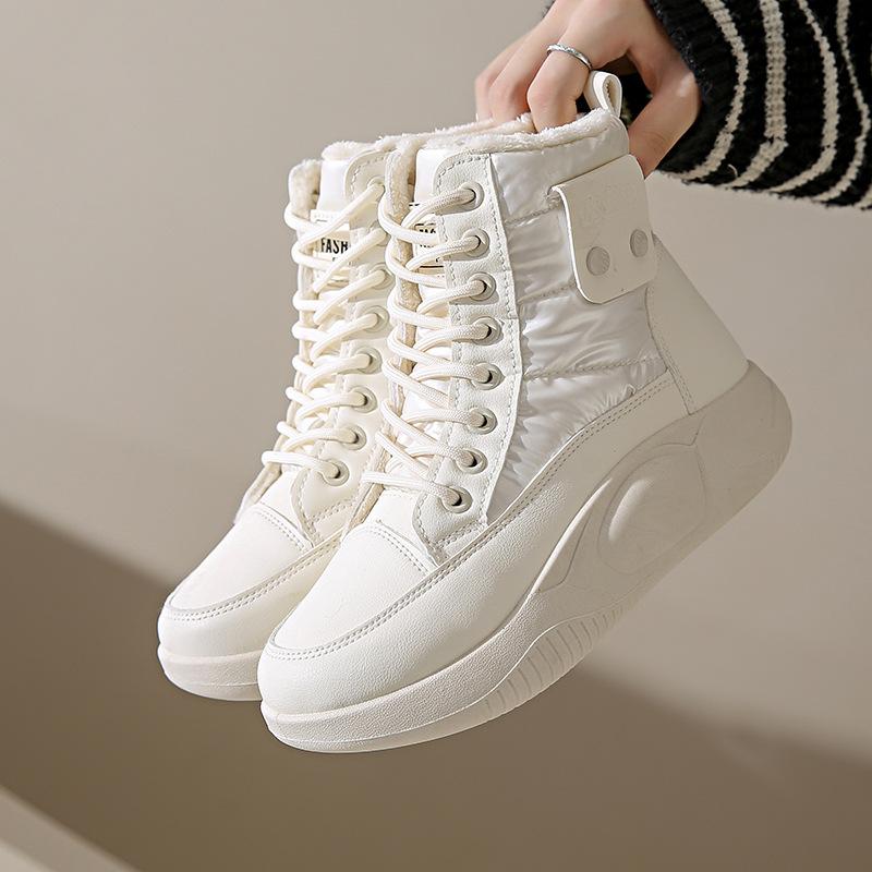 2025 winter new ins Korean version velvet high-top little white shoes female students high-top thick-soled casual warm 6022