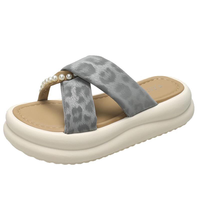 2025 spring and summer new pearl soft belt versatile temperament fashion beach wear thick-bottomed comfortable slippers