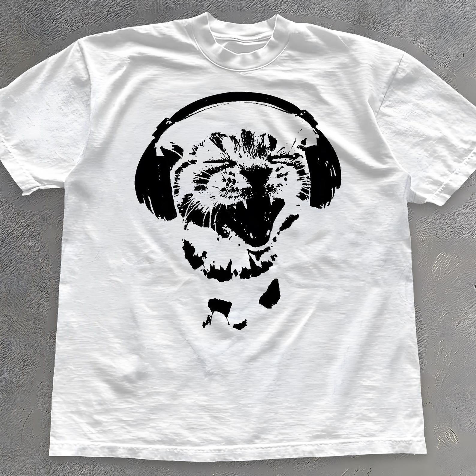 Cat With Headphones Meme Shirt - Funny Singing Kitten T-Shirt 3XL