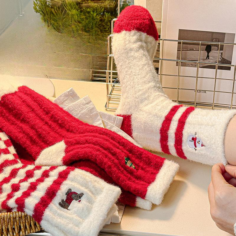 Female Autumn and Winter Velvet Thickened Warm This Year Red Sleeping Socks