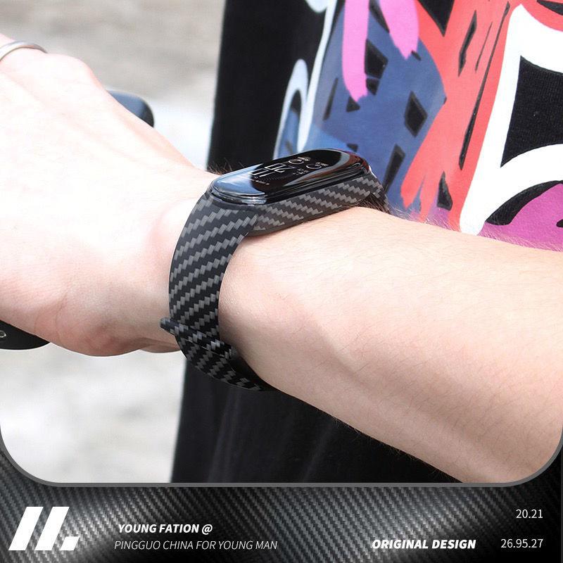 For Xiaomi Carbon Fiber Strap For Xiaomi Mi Band 7 Nfc Wristband Smartwatch Watchbands Silicone Bracelet Correa Mi Band 6 4 5 3 Accessories
