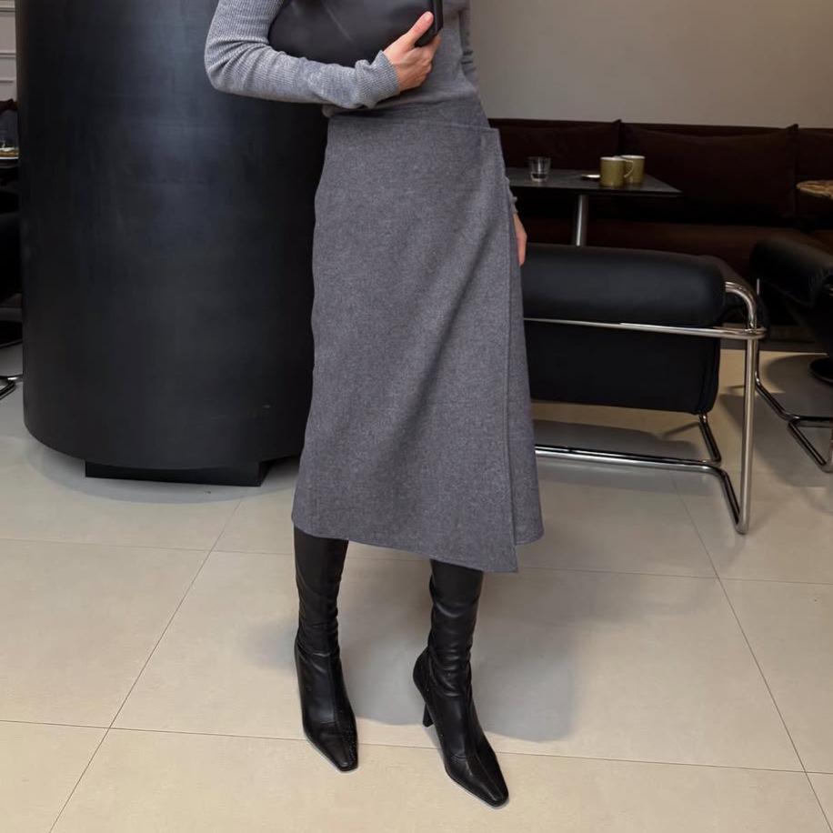 2026 autumn and winter flower gray high-waisted skirt women's niche irregular split fork medium and long commuter temperament a-word skirt