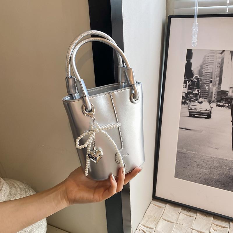 Ielgy Ladies Red Handbag Ladies Small Bag 2024 New Style All-Match Fashion Bucket Bag High-End Texture Messenger Bag