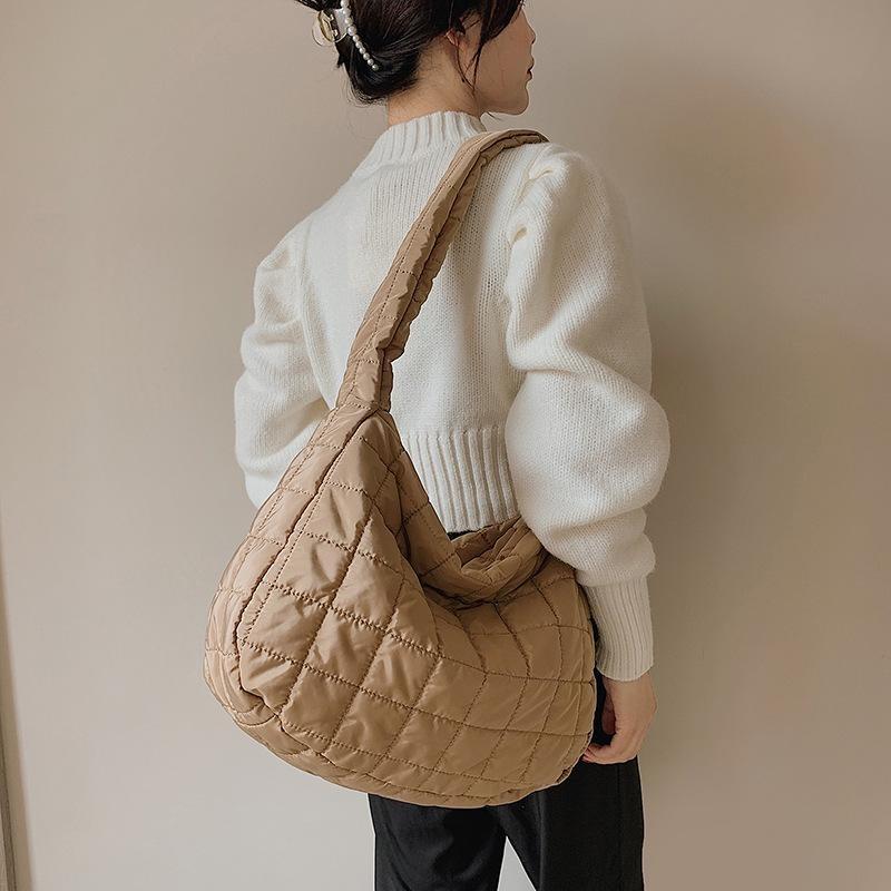 Winter Space Cotton Shoulder Bag Female Large Capacity Dumpling Bag Fashion Padded Crossbody Bag Luxury Lady Down Tote