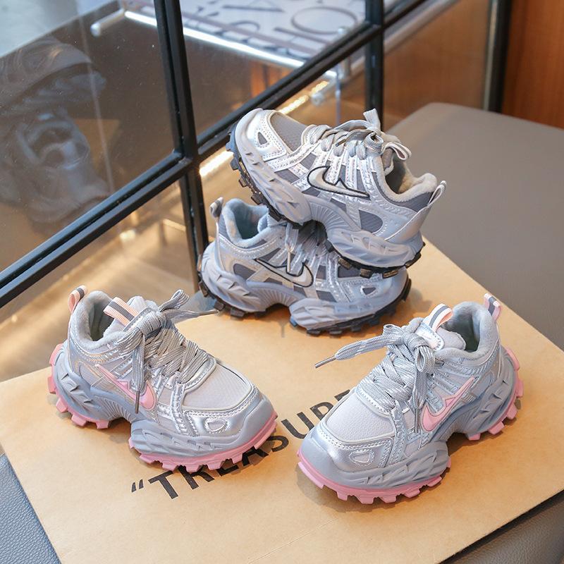 Girls' Sports Shoes 2025 Autumn and Winter New Boys' Dad Shoes Girls Velvet Two Cotton Casual Shoes Children's Running Shoes