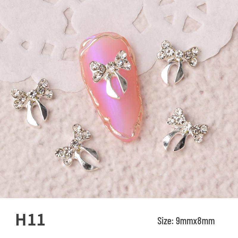 Japanese Style Rhinestone and Pearl Bow Nail Art Accessories
