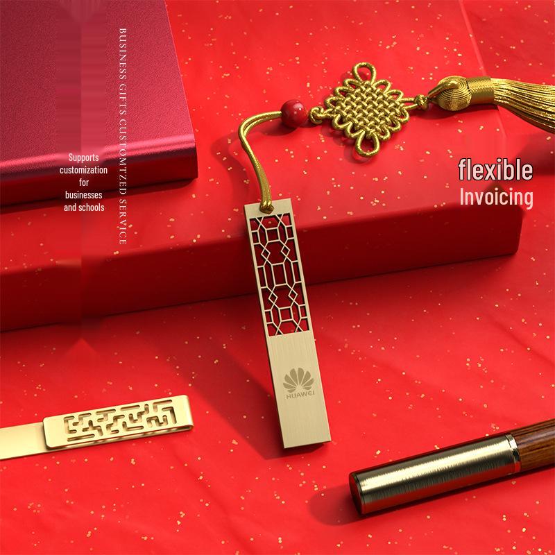 Creative Cultural Souvenir Gift Sets: Event Conference Boxes with Logo-Engraved Thermos Cups