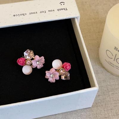 Elegant Pink Crystal Zircon Flower Earrings for Women - High-End, Sweet, and Versatile Fashion Accessories