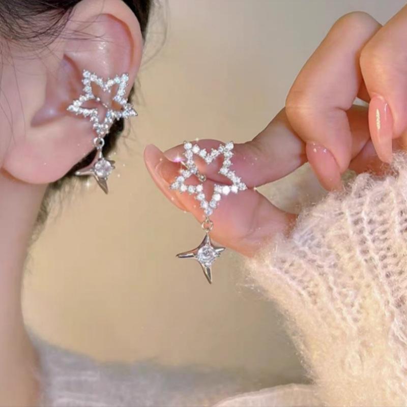Fashion ear clips without ear piercings, advanced sense, cold wind design sense, personalized earrings, women's sweet and cool versatile butterfly