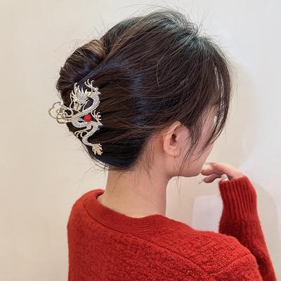 "Elegancka spinka do włosów Rok Smoka": Wysokiej klasy klips rekinowy w stylu chińskim, wysadzany diamentami, dla kobiet"