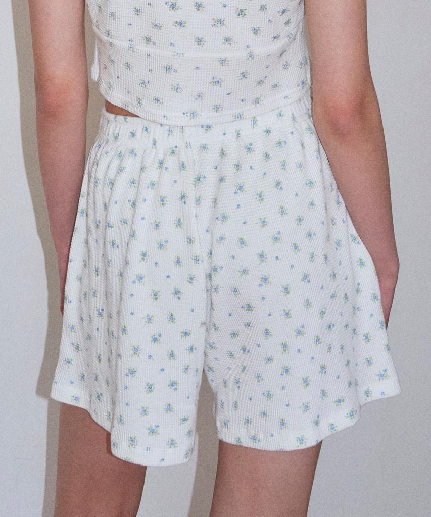 Loginaenloji Waffle Blooming Shorts White