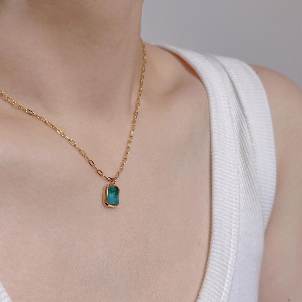 Wenjian Retro Meerblau Zirkon Anhänger Halskette für Damen: Leichter Luxus, High-End Schlüsselbeinkette Choker, 2024 Nischendesign.