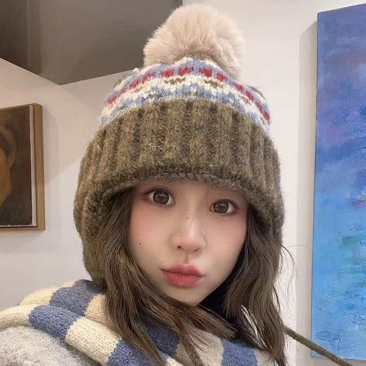 Phil knitted wool hat autumn and winter small warm ear protection foreign style Lei Feng hat hat fashion show face island women versatile