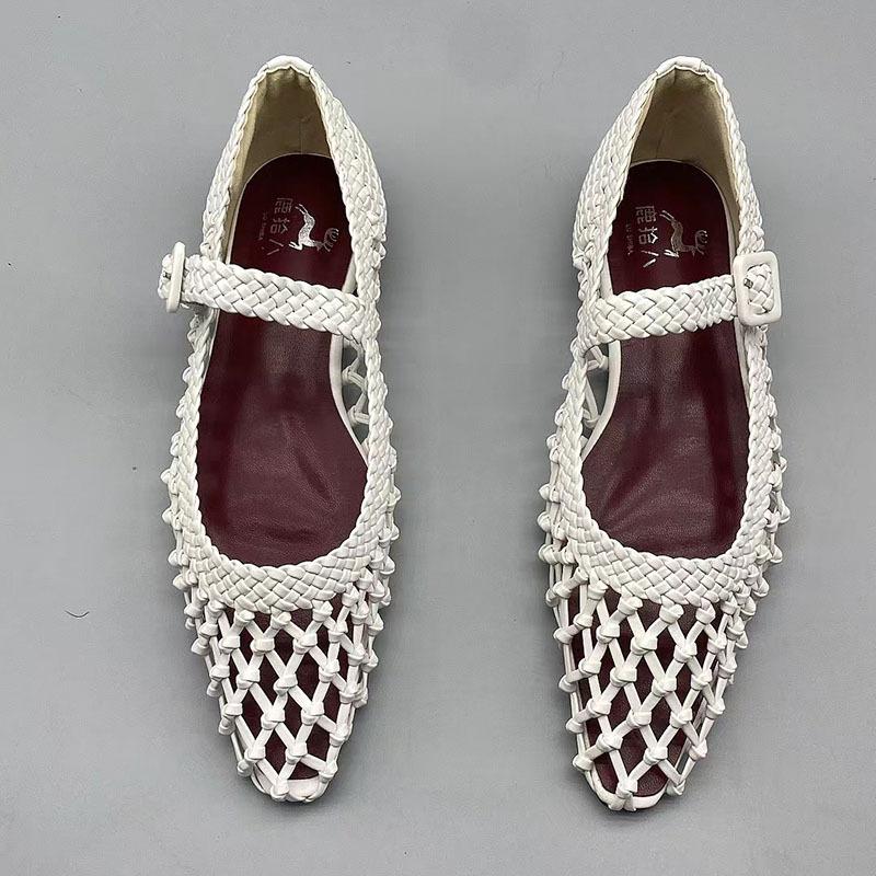 Fashion Fashion Hollow Mesh Flat Sandals Women Retro Pointed Toe Buckle Brand Designer Shoes Comfortable Breathable Commuter Casual Shoe