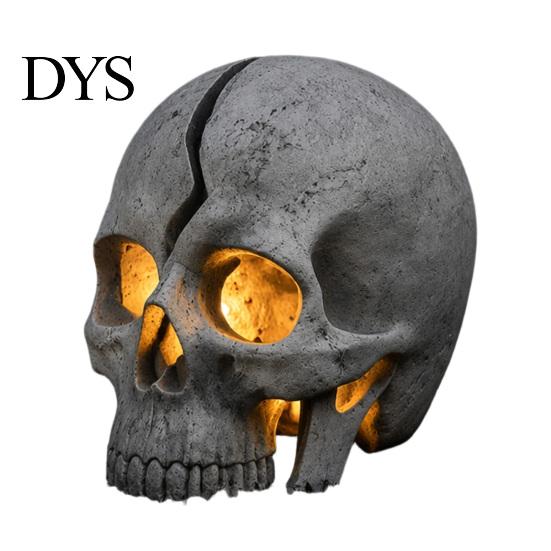 Broken Rebirth Sculpture Cracked Skull Garden Solar Light, Resin LED Statue Spooky Gothic Ornament Ornament, Halloween Decoration for Haunted