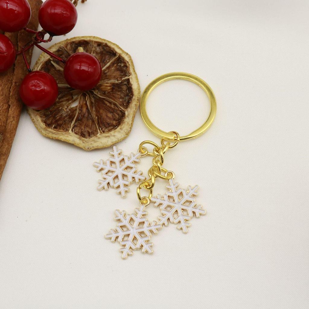 European & American Cross-border Christmas Snowflake Alloy Keychain with Bell Pendant - Creative Holiday Gift