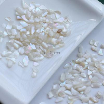 Nail art – Strass e decorazioni per unghie