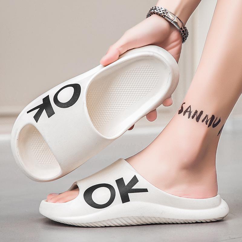 Men's Lightweight Non-Slip Summer Indoor Slippers, Casual Flip Flops for Bathroom Use