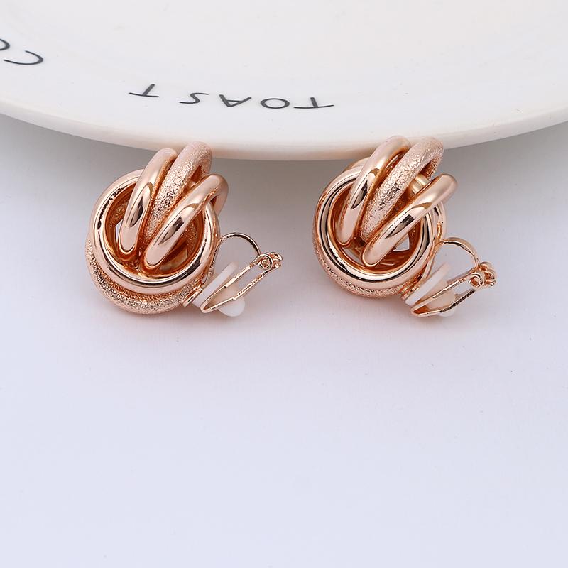 Vintage Metal Clip On Earrings Without Piercing for Women Charm Gold Maxi Ear Clips Bijoux Brincos Gift Porm Jewelry