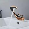 Rubinetto per lavabo da bagno in ottone Acqua calda e fredda Rubinetti per lavabo Creativo Lussuoso Rubinetto per lavabo Montaggio a ponte Torneira Banheiro Vintage