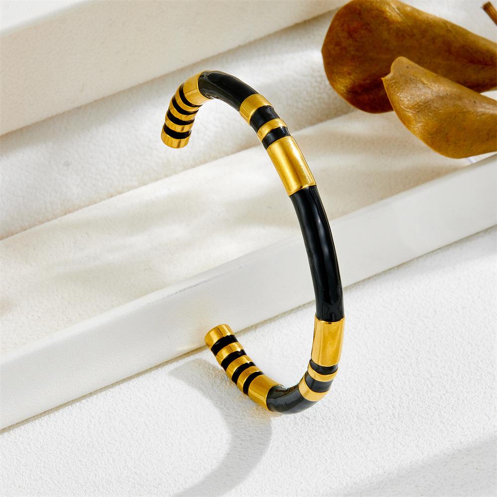 2026 Bamboo Drop Oil C-shaped Bracelet Women's Design Sense Advanced Sense Fashion Versatile Ins Style European and American Niche