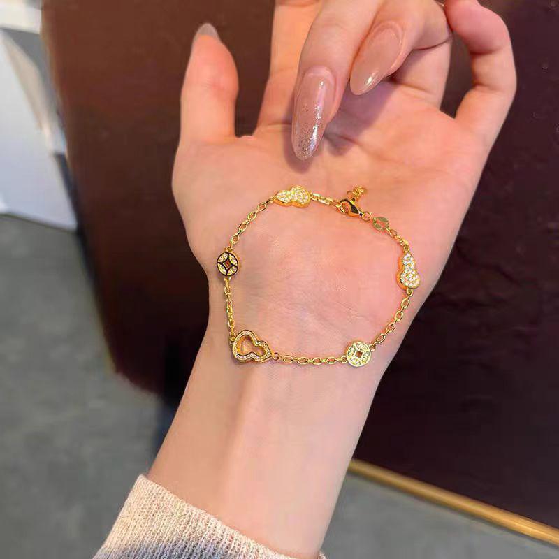 Gold-Finish Diamond Gourd Coin Bracelet: Elegant Luxury Design for Women - Perfect Gift