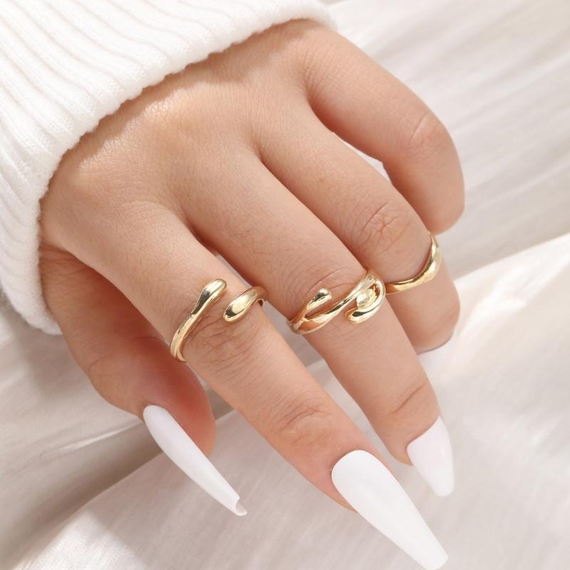 Fashionable Irregular Patterned Rings 3 Pieces Mix and Portable Set Accessory for Trendy Women Styles Daily Use