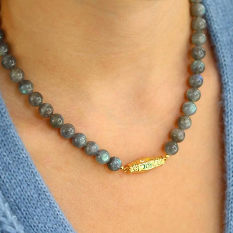 

Pearl Style Beaded Necklace Light Luxury Style Tarot Pendant Collarbone Chain Accessories