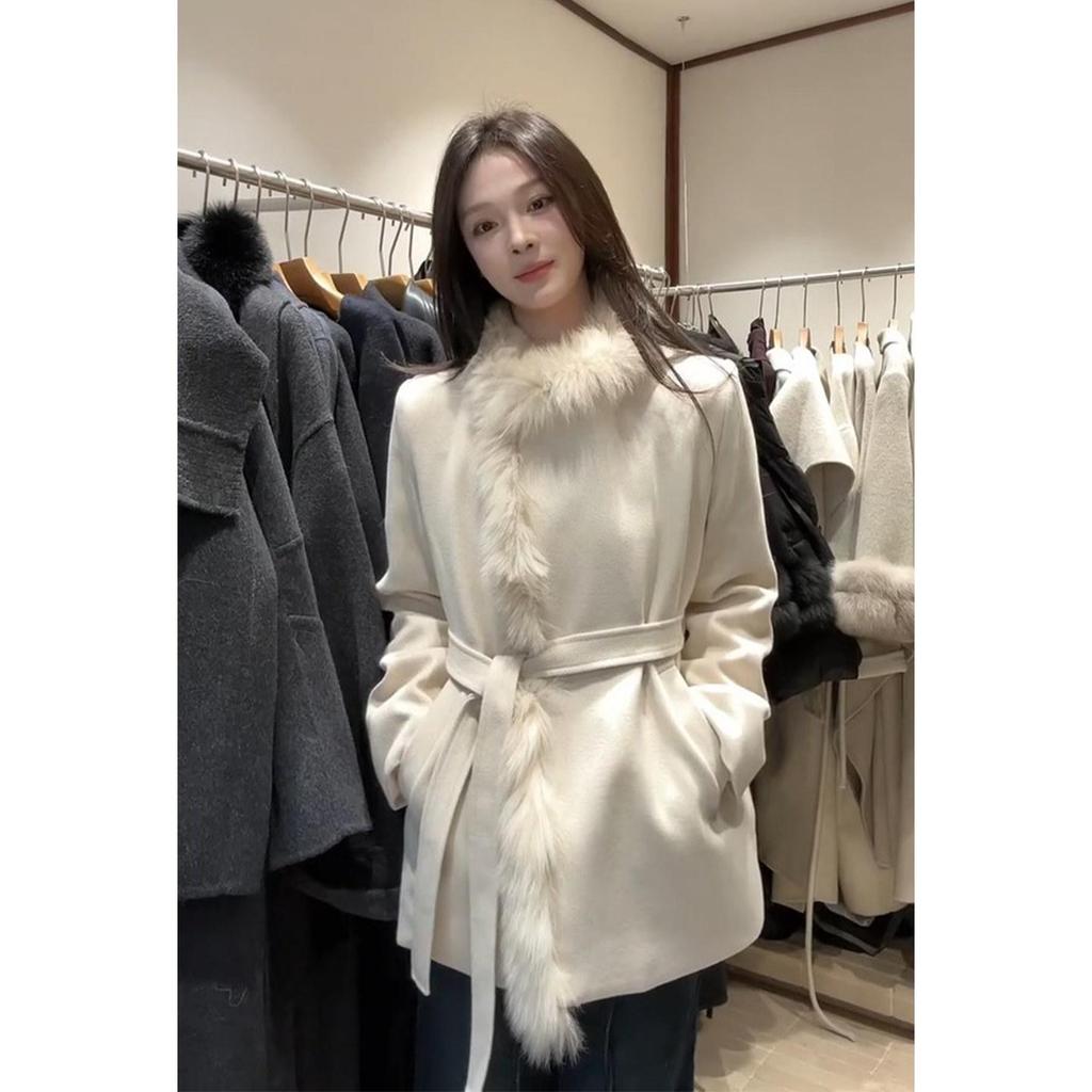2025 Elegant Mid-Length Slimming Wool Coat with Patchwork Fur Collar