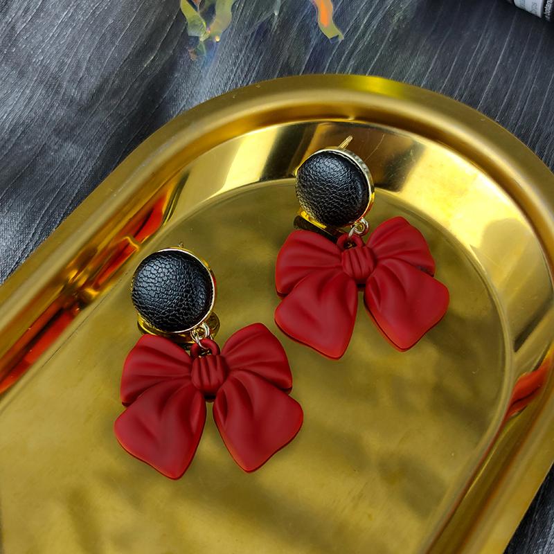 Black Round Red Bowknot Pendant Earrings for Women Girl Korean Love Aesthetic Daily Life Minimalist Jewelry