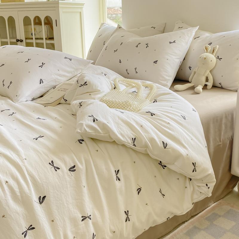 Minimalist Polka Dot Style Bedding Set Duvet Cover Set Four Piece Bedding Set Bed Sheet Fully Enclosed for Home
