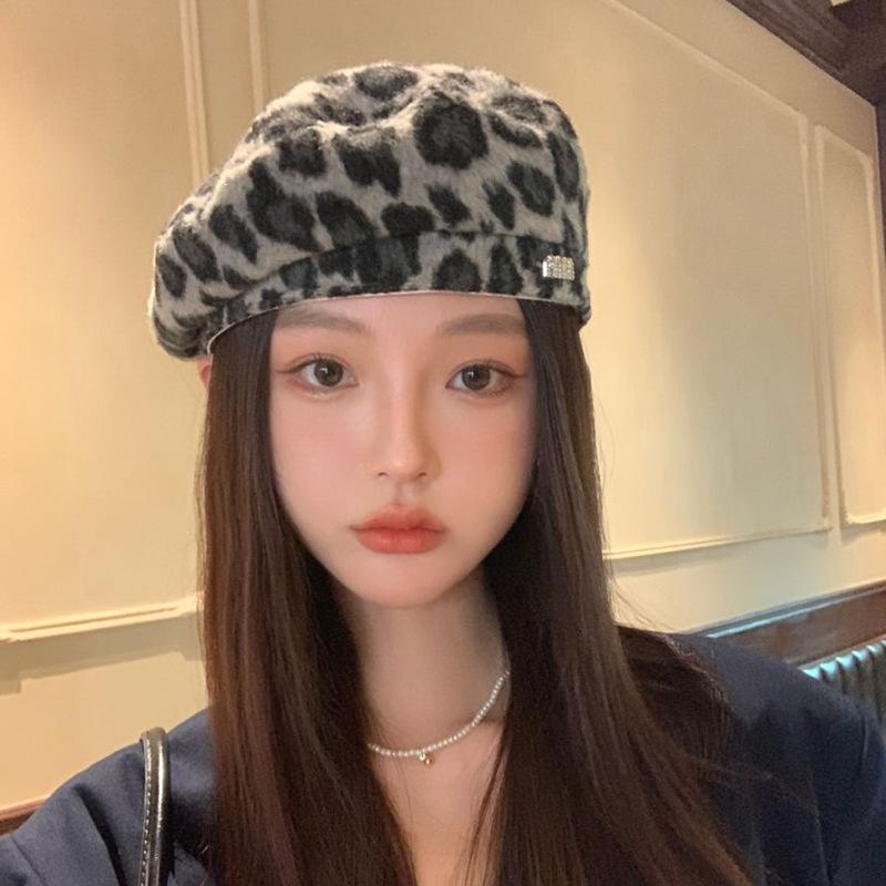 New Leopard Print Beret Literary Retro Autumn and Winter Octagonal Hat Versatile Sweet and Cool Painter Newsboy Hat Trend