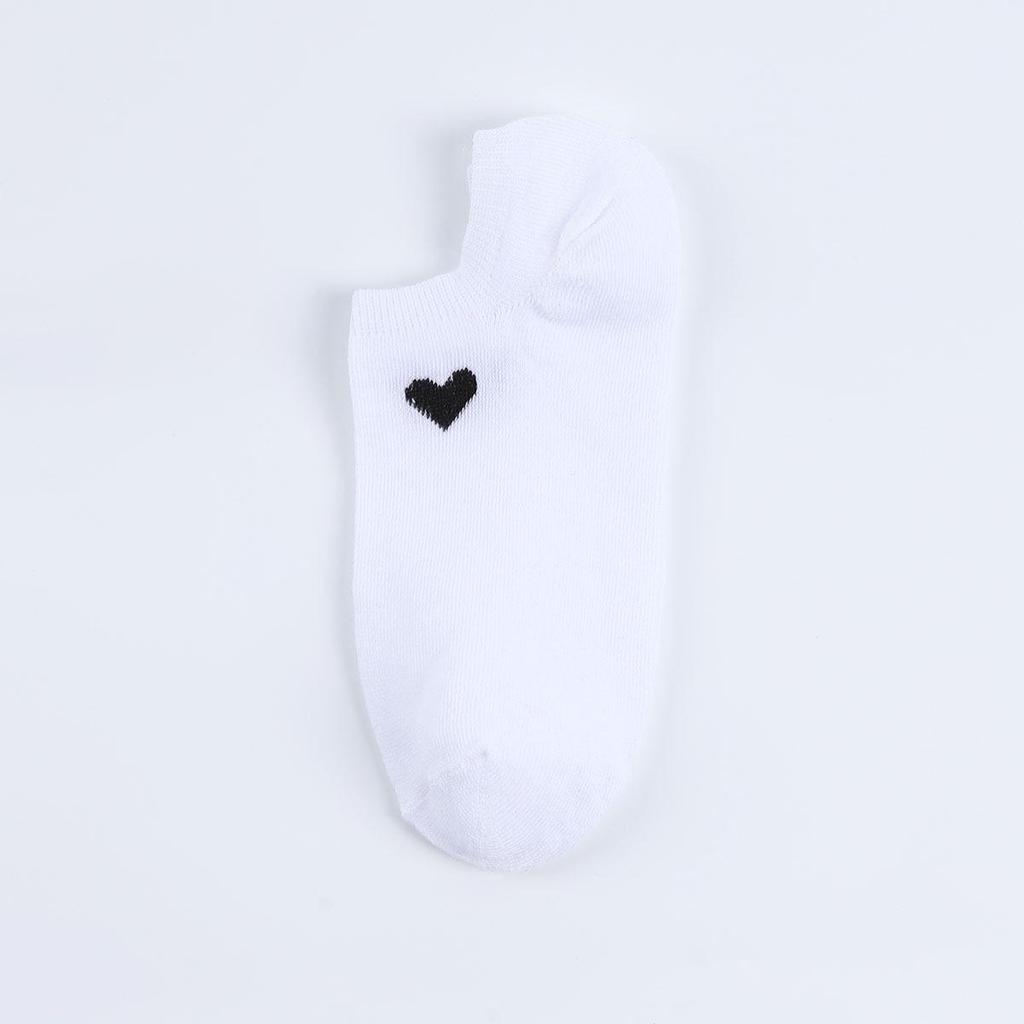 Women's Heart Pattern Low-Cut Invisible Socks – Breathable, Versatile, and Lightweight Summer Boat Socks.