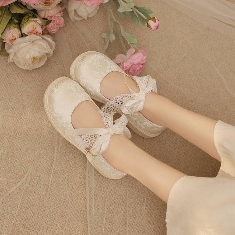 New girls princess shoes girls students big children shoes comfortable four seasons wear national style hanfu shoes buckle cheongsam single shoes