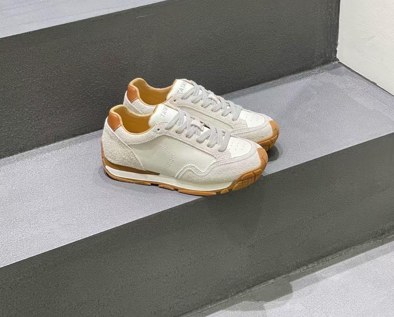 

Flat bottom, light and versatile autumn new niche design sports simple retro couple casual shoes 40