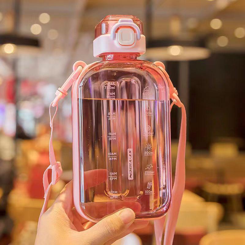 Yiben Muxin Women's Portable Large Capacity Plastic Water Bottle - Durable, Stylish, and Anti-Fall Design.