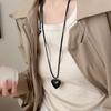 Fashionable Resin Heart Choker with Velvets Tie Adjustable Length Neckchain for Women Eye Catching Sweater Chain Jewelry