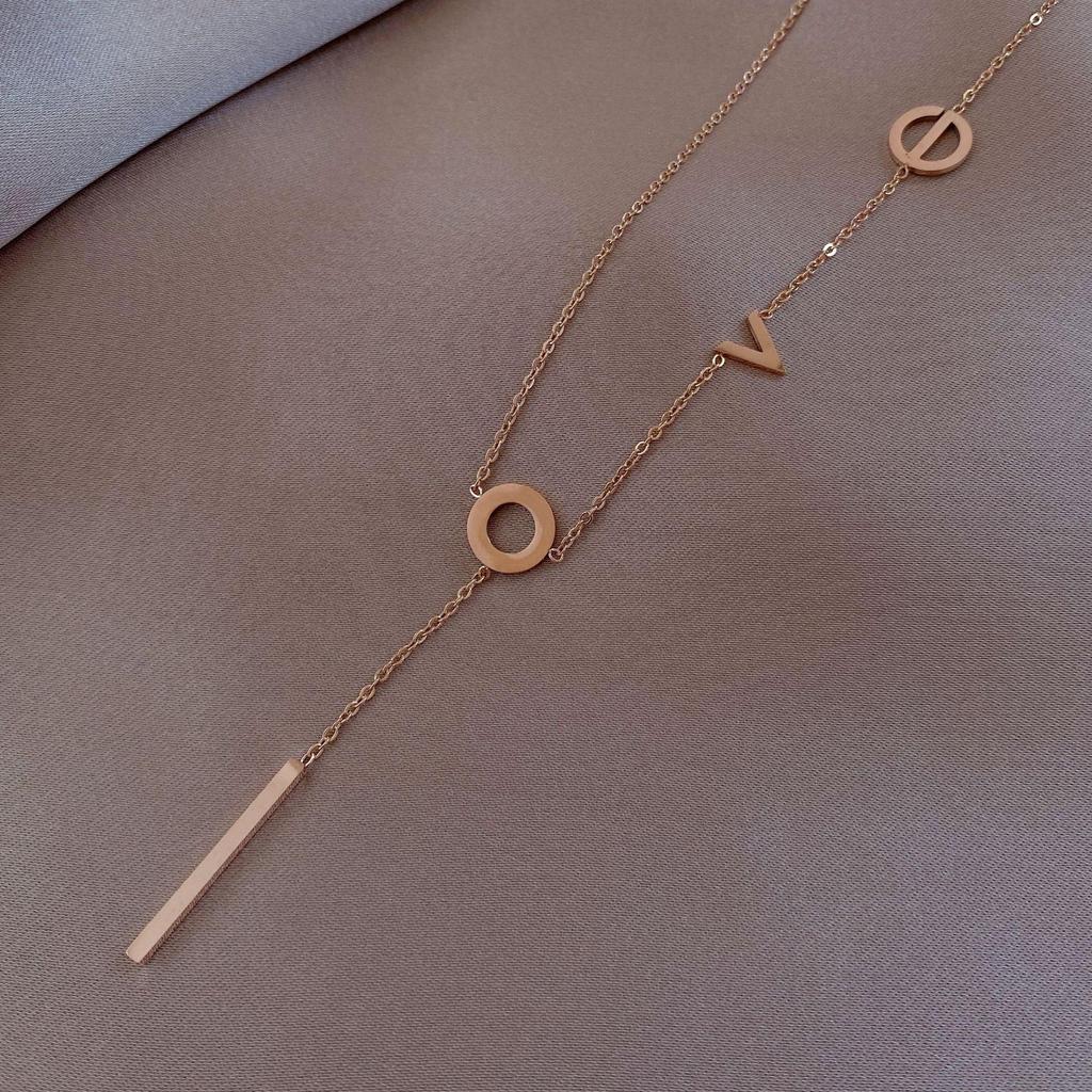 Butterfly Necklace with Color-Retaining Zircon - Fashionable, Versatile Women's Jewelry Accessory.