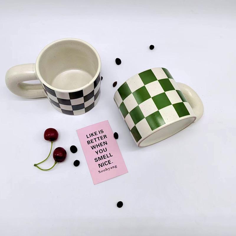 Chubby Handle Black And White Checkerboard Ceramic Retro Coffee Cup Water Cup Korean Cup Style