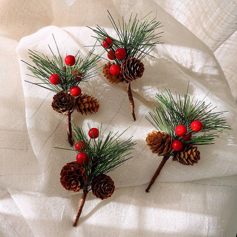 Natural Dried Pine Cones for Christmas Tree Decoration, Photography Props, Floral Wreaths, and Bouquets.