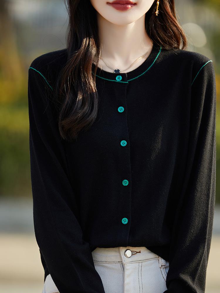 Autumn 2025 Fine Wool Women's Long Sleeve Cardigan - Socialite Style Thin Sweater Top