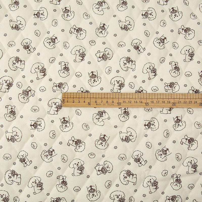 0,5m/1m/2m Gruby Sztruksowy Nadruk w Truskawki i Serca Pikowany Tkaniną Bawełnianą na Koc Ubrania Dziecięce DIY Tkanina do Szycia