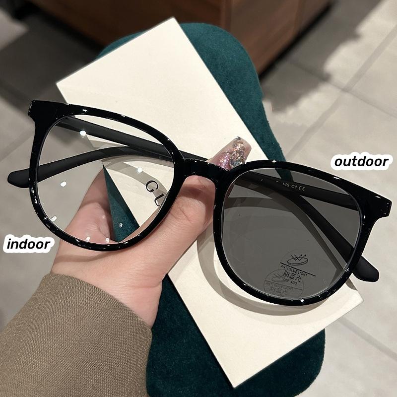 Ultra Light Large Round Frame Photochromic Near Sight Glasses Anti Blue Light Myopia Glasses Finished Minus Eyewear 0 To -4.0