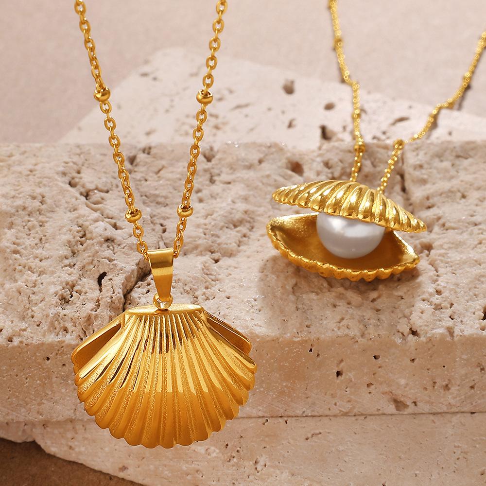 Three-dimensional Imitation Pearl Design Scallop Necklace and Earrings Accessories 18K Gold Plated Shell Set Jewelry